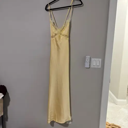 Princess Polly Treasure Bias Cut Maxi Dress Lemon Size 8 Yellow
