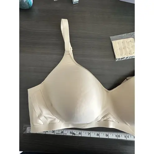 NWT Underoutfit The Pureshape Bra Size XL Sand Plus Extender 1277 Tan