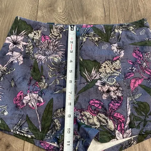 FOX Racing Exotic High Waist Blue Foral Shorts Size 3