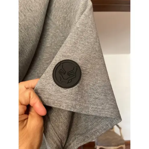 Marvel Black Panther Wakanda Forever x Black athletics cropped hoodie XL