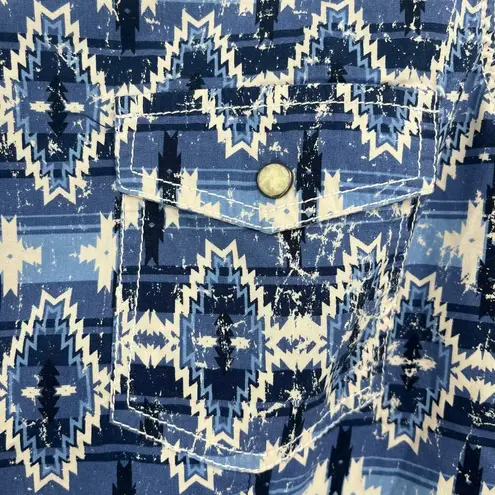 Rock & Roll Cowgirl Pearl Snap Womens Top Sz Large Blue Aztec South Western