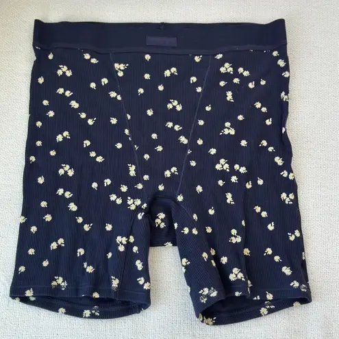 SKIMS Cotton Rib Boxer in Navy Daisy Print, Size Small