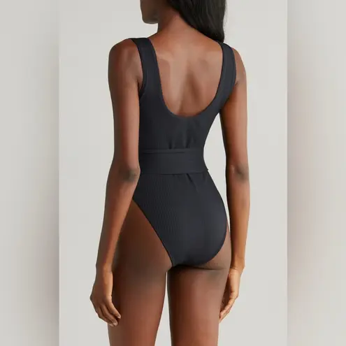 MONTCE Kim Belted Rib One