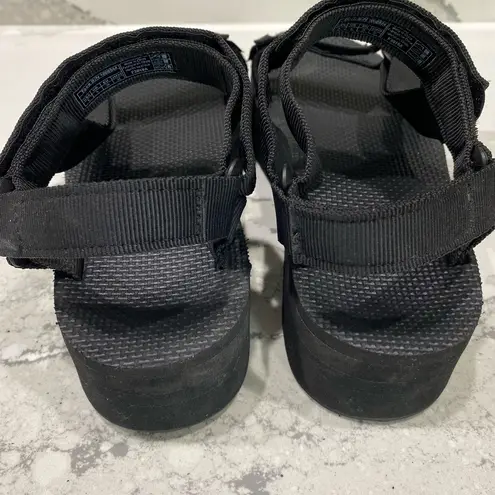 Teva  Flatform Universal Sandal Black Velcro Strap Platform sandal Vegan size 8