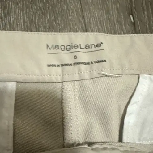 Maggie Lane Women's Flat Front
Tech Golf Pants Active Athletic
Beige Size 8 Tan