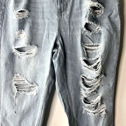 Wax Jean NWOT Women’s Boyfriend distressed ripped jeans size 3X 22-24