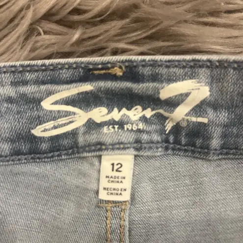 Seven7 NWOT Weekend shorts stretch denim frayed hem 12