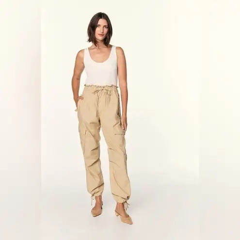 AMO Oatmeal Parachute Cargo Pants Size Medium Tan