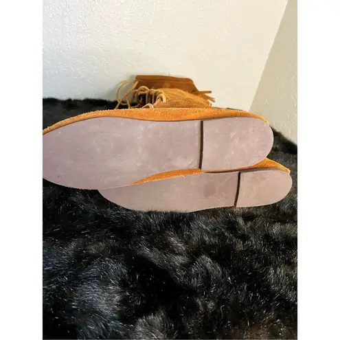 Minnetonka  suede lace up moccasin boots Sz 7