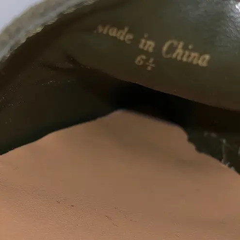 DV by Dolce Vita LEENA Studded Flat Green Size 6.5