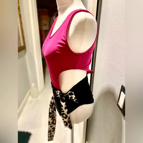 NWOT Women's Pink & Black OnePiece Swimsuit w/ Front Bowknot Size:Lrg