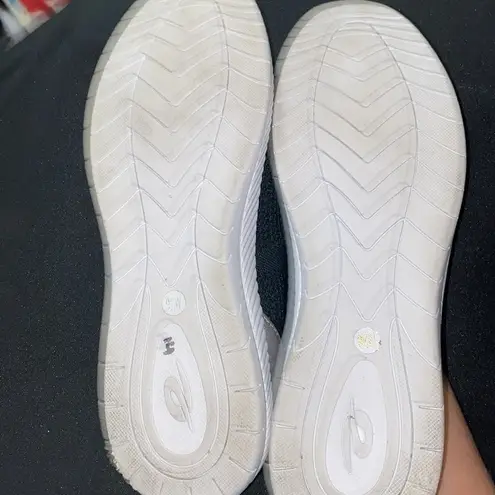 Easy Spirit EASY SPIRT Women's SIZE 9.5Black silver accent Slip-On Shoes. Comfort shoe GUC