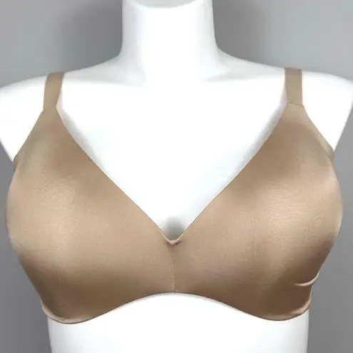 SKIMS Wireless Form Push Up Plunge Bra Size 44D Clay? Beige Padded Lined Logo