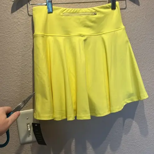 New Women’s Running Athletic Skirt Skort Tennis Skirt Size XS NWT Yellow