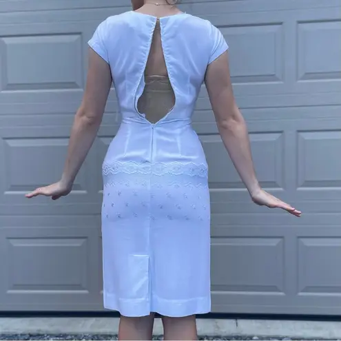 Vintage 70s Union Label Cottagecore Embroidered Pencil Midi Dress XS White