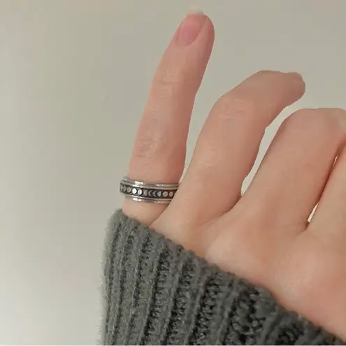 Moon Phases Silver Pattern Spinner Fidget Ring 5 Gray Black Lunar Celestial Jewelry