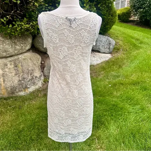 Daisy Fuentes Sleeveless Lace Dress