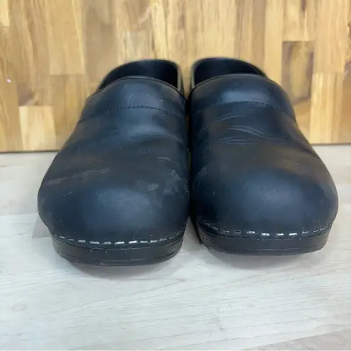 Dansko Black Matte Leather Professional Clog 40