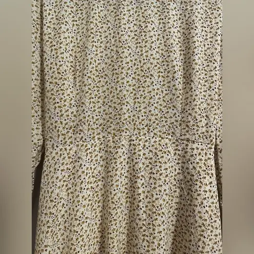 Chicwish New with tags cream with yellow Flowers dress size m