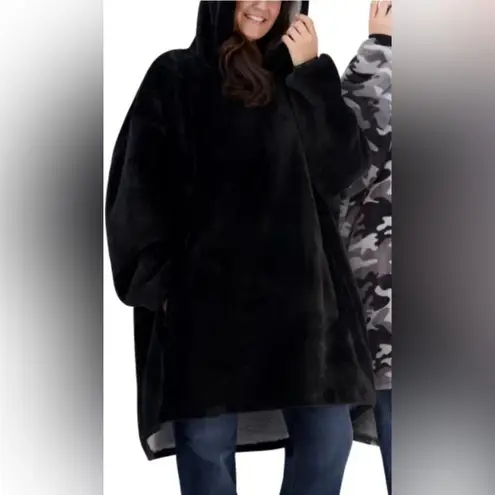 The Wayy Big Hoodie Unisex, Wearable Blanket Black Size undefined