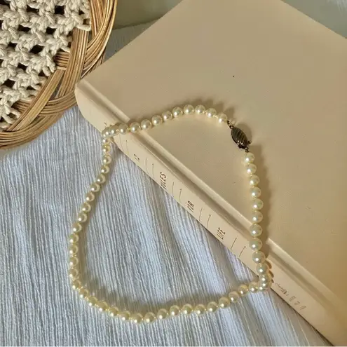 American Vintage Vintage “Ruth” Pearl Brass Pinch Clasp Necklace Oval Classic Feminine Minimal