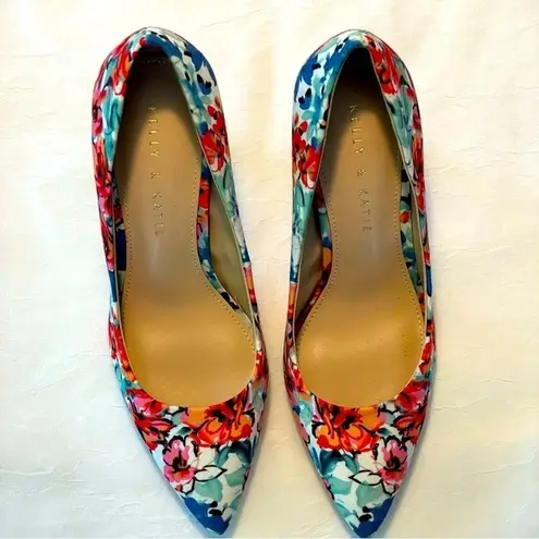 Kelly & Katie  floral pumps, size