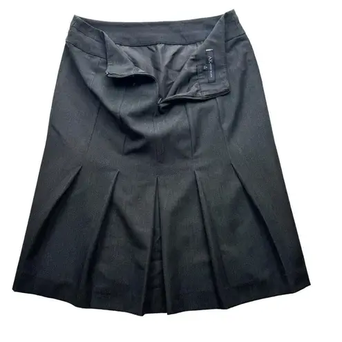 Anne Klein  Gray Skirt Size 8