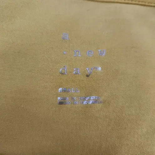 A New Day  Square Neck Bubble Sleeve Embossed Stripe‎ Blouse Yellow Size Small