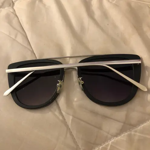 Quay Australia French Kiss Sunnies