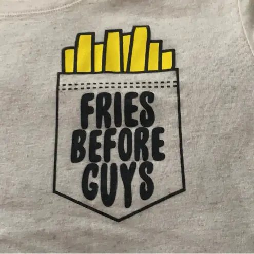Wound Up Graphic T-shirt Fries Before Guys Size XXL