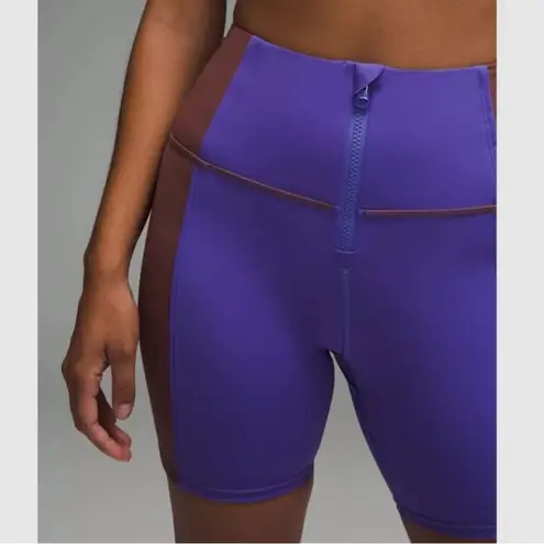 Lululemon  Hike to Swim
Short Indigo/Brown