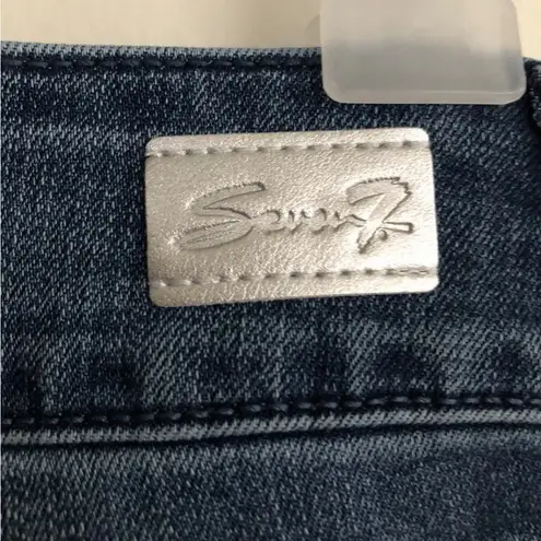 Seven7 Womens Booty Shaper Legging Jeans Size 8 Distressed New