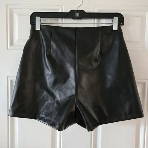Joe Benbasset Black Faux Leather Skort Size Medium High Waist Mini Skirt Shorts