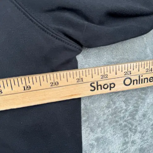 Jaclyn Smith Sport Top L Black Embroidered Floral Modest Elegant Chic Vintage Size L