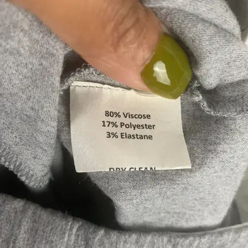 SARA CAMPBELL Sheri Pant Gray Mid Rise Slim Leg Pull On Flat Front Cropped Sz L Size L