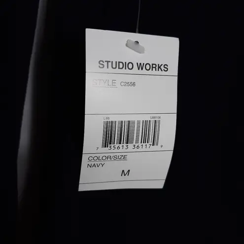 Studio Works  Women's Size Medium Navy Sweatshirt