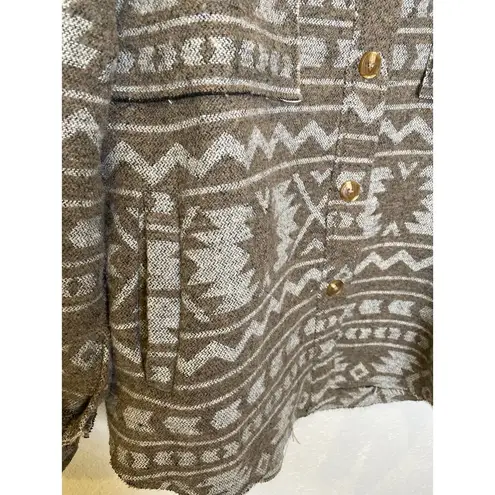 Veveret Brown Gray Thick Long Sleeve Aztec Button Down Shirt Shacket EUC Sz L Size L