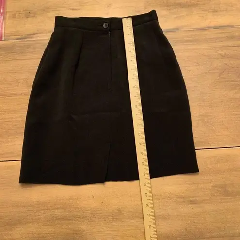 Giorgio Armani Le Collezion Black Pencil Skirt Size 2 Black