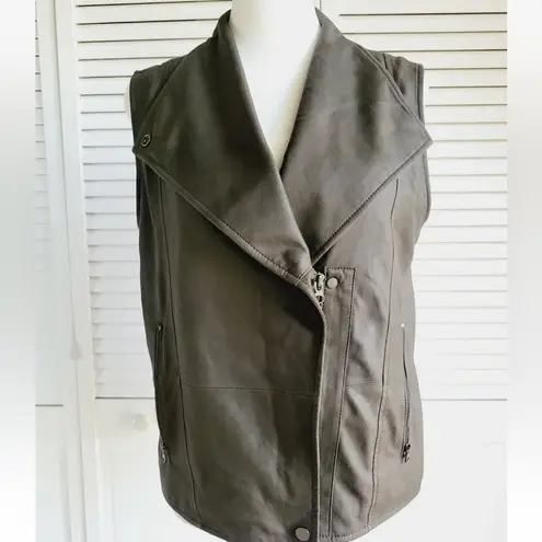 Vince  WOMANS LAMBSKIN OLIVE GREEN ZIP UP VEST WITH POCKETS LINED SIZE SMALL