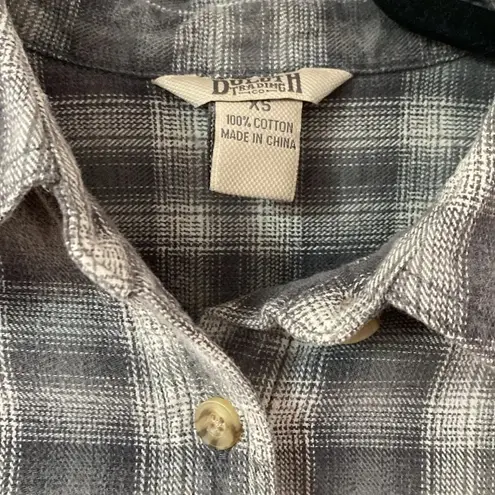 Duluth Plaid Flannel Button Down Long Sleeve Grey Gray Cream Plaid Vented Hem Size XS