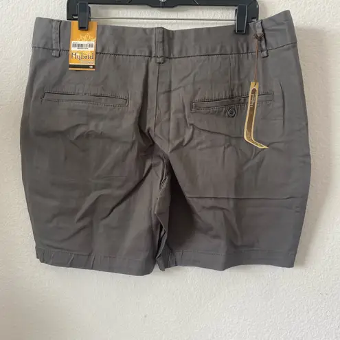 Hybrid & Company Bermuda Gray Shorts Size 18