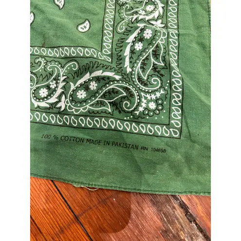 Vintage 60s 70s Green Paisley Bandana 100% Cotton Western Cowboy Handkerchief