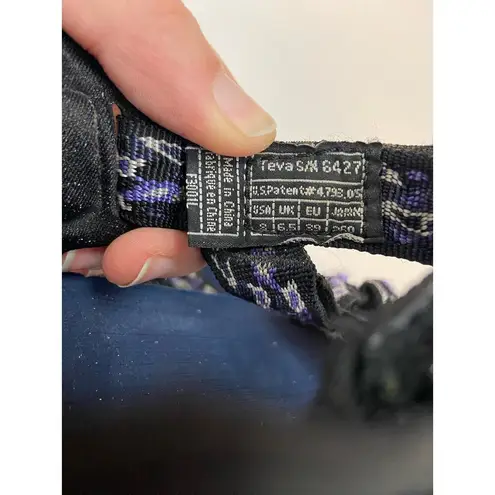 Tevas Womens size 8 Hiking sandals - Image 3