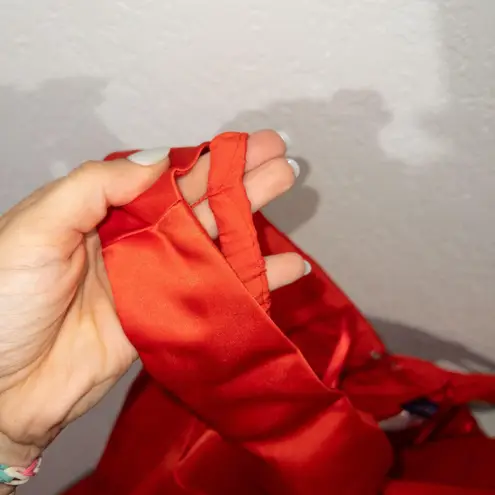 Lucci Lu NWT Abby Paris x Red Satin Off The Shoulder Gown Size 4