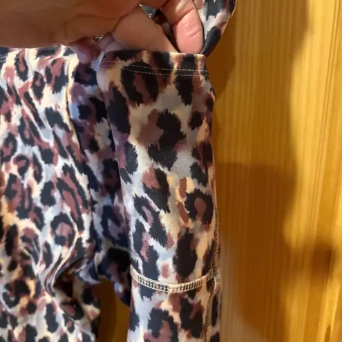 Bally Total Fitness Women's Leopard Print
Yoga Pants with Pockets Size Small Brown