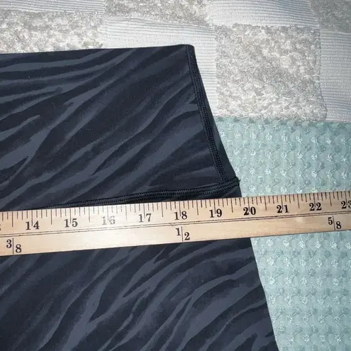 Lululemon  Align Short 8” 
Size 18