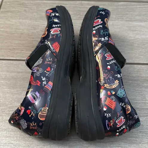 Easy Street Easy Works Blue Coffee Print Patent Clogs Slip Resistant Shoes 9.5