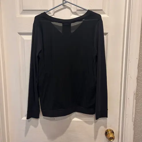 GAPFit Women's Black Breathe V