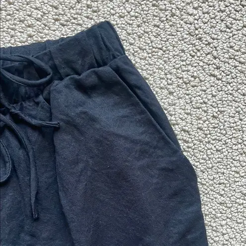 Tres Bien Women’s Black Casual Pants