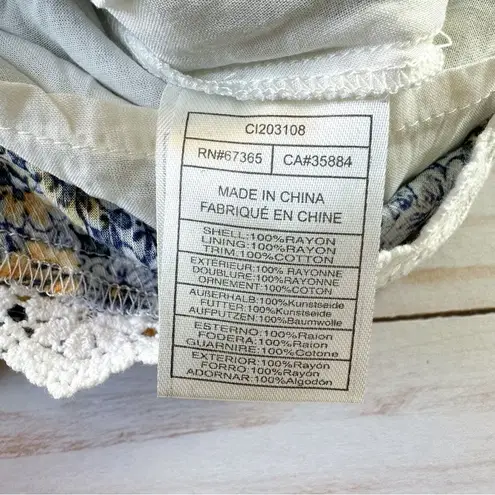 Cupcakes and Cashmere NWT Andria Floral Romper Shoulder Tie